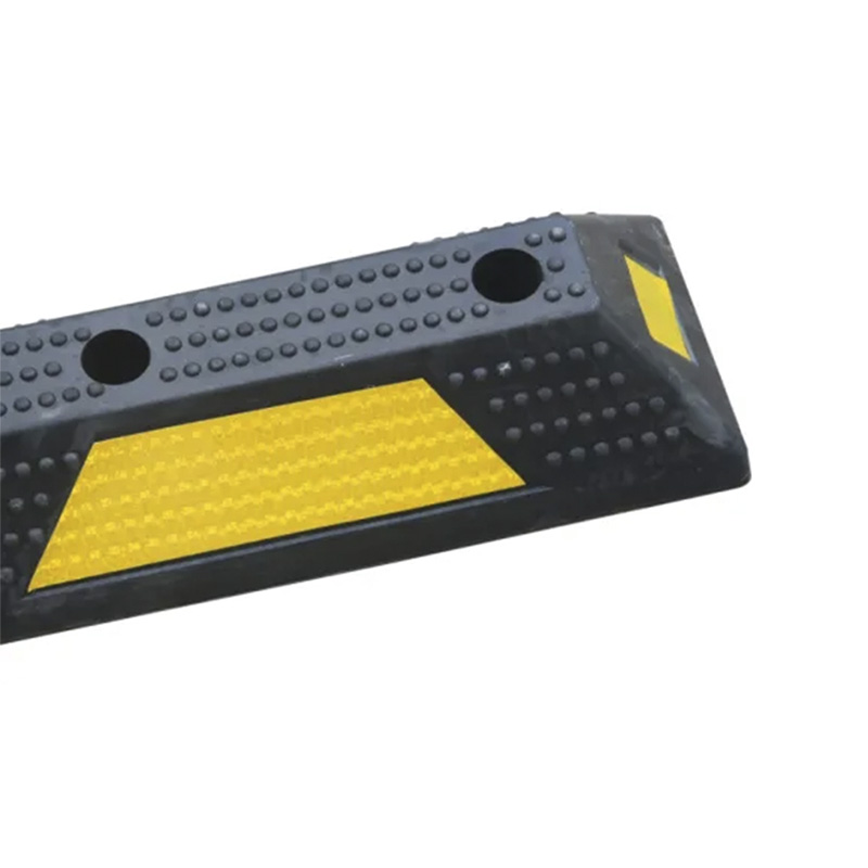 Heavy-Duty Rubber Wheel Stopper, Parking Block for Cars and Trucks, Reflective Safety Strip
