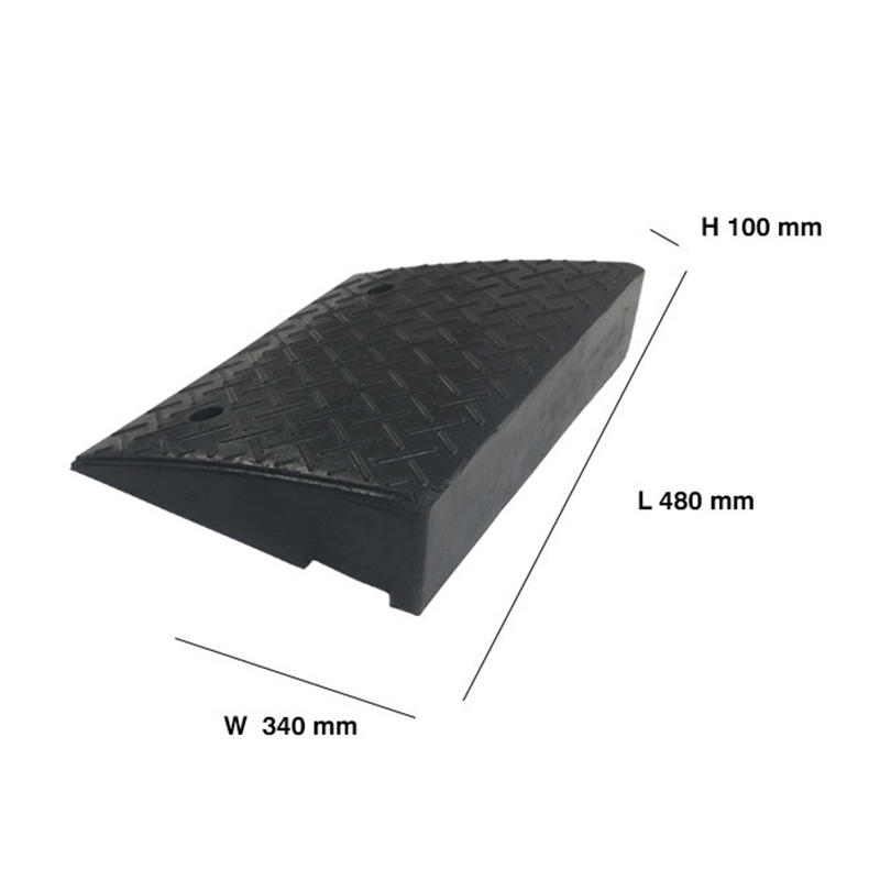 Heavy-Duty Rubber Kerb Ramp, Portable Anti-Slip Surface, Wheelchair Access, Load Capacity for Driveways, Sidewalks, and Car Parks