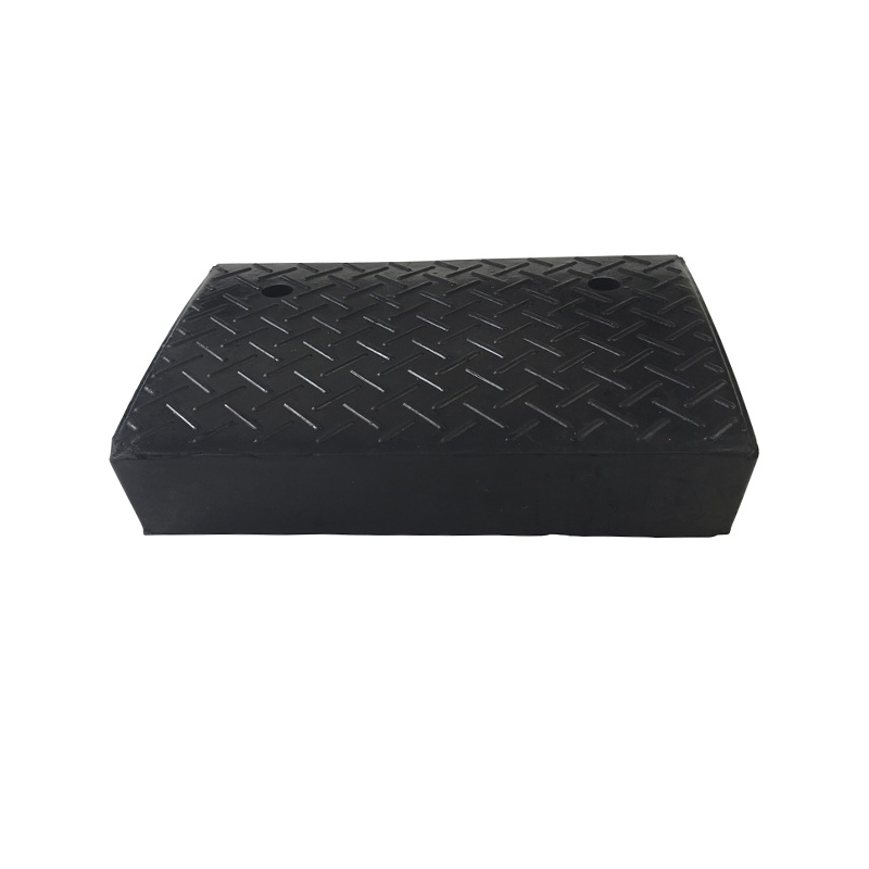 Heavy-Duty Rubber Kerb Ramp, Portable Anti-Slip Surface, Wheelchair Access, Load Capacity for Driveways, Sidewalks, and Car Parks