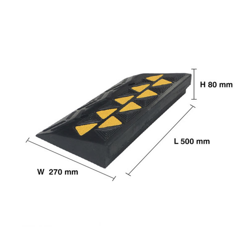Heavy-Duty Portable Rubber Kerb Ramp with Anti-Slip Surface and Reflective Safety Pattern