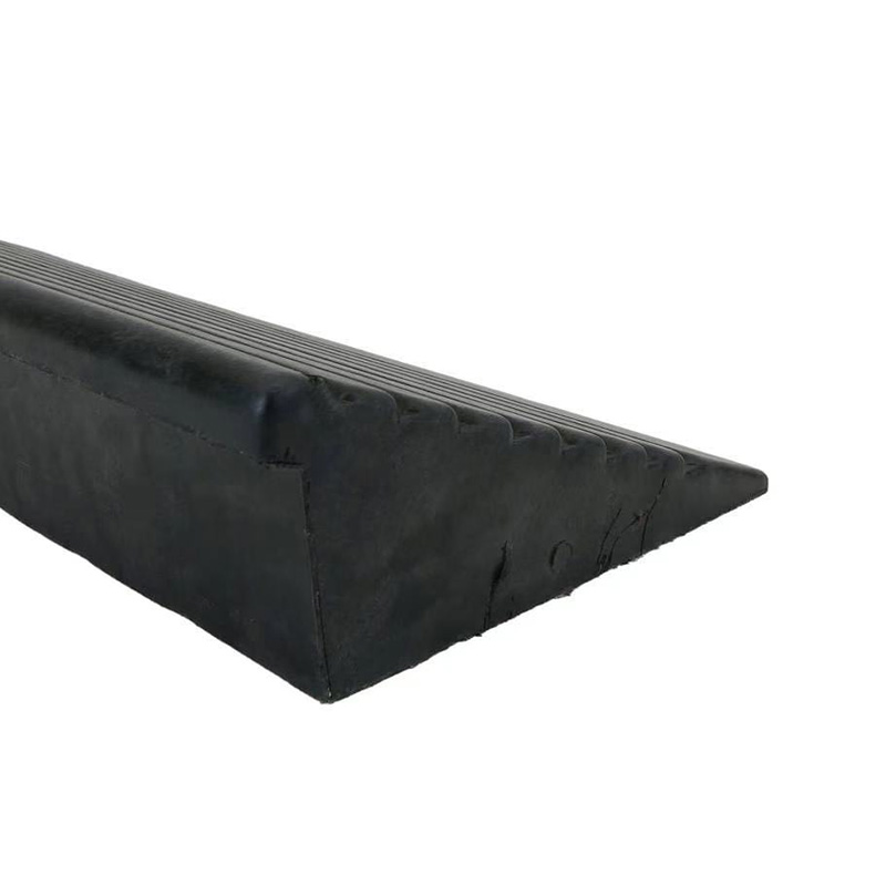 Heavy Duty Rubber Kerb Ramp, Portable Anti-Slip Traction Surface, Wheelchair Accessible, for Driveways and Sidewalks