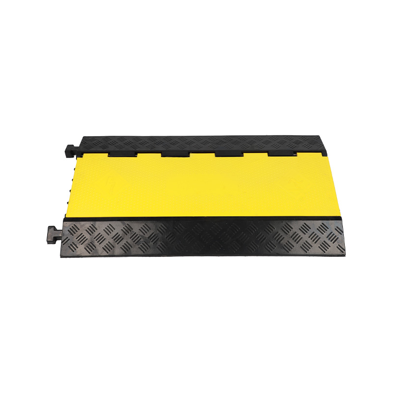 Heavy-Duty Cable Protector Ramp, Traffic Wire and Hose Cover Guard, Modular Interlock Connector, Visible Yellow and Black, Rubber Base