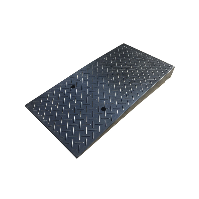YS-TRAFFIC Heavy Duty Rubber Kerb Ramps For Warehouse Logistics